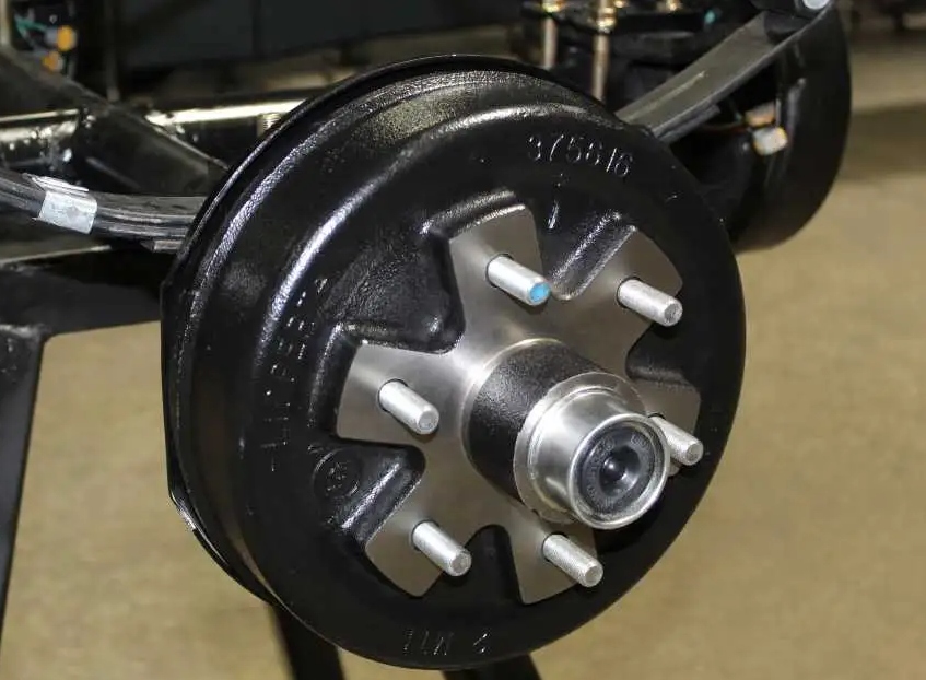 Trailer Hubs and Bearings Prevents Overheating and Failure