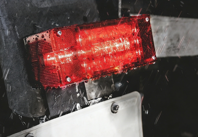 Waterproof and Submersible Engineering of Trailer Taillights