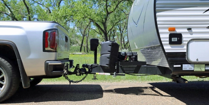1-trailer-coupler-and-truck