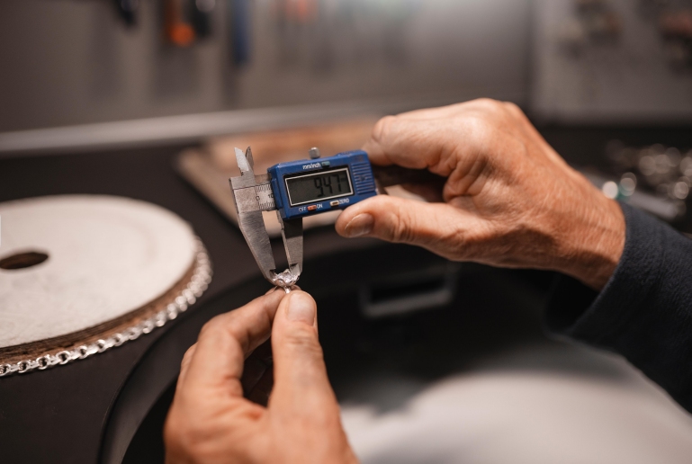 Why It's Important to Measure Your Trailer Axle Before Purchasing Replacements
